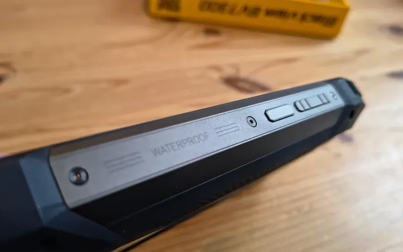 همه چیز درباره گوشی Blackview BV7300