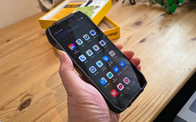 همه چیز درباره گوشی Blackview BV7300