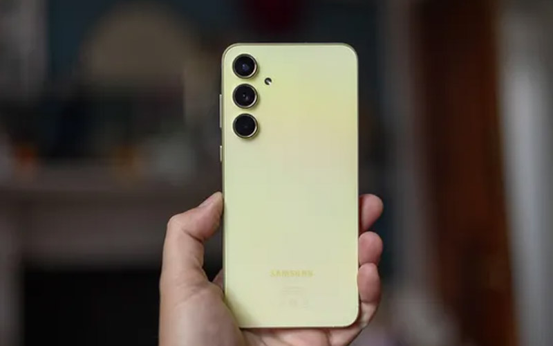 بررسی Samsung Galaxy A55،آیا میان رده جدید سامسونگ ارزش خرید دارد؟